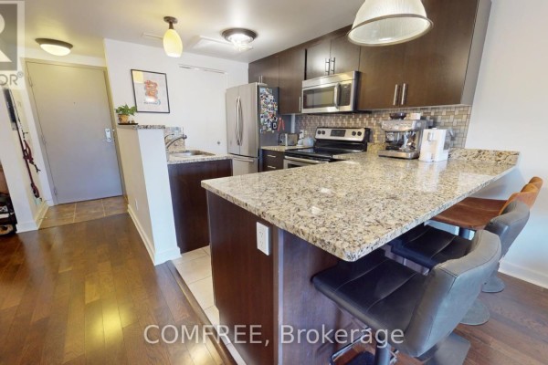 Living room - 409 - 456 King Edward Avenue, Ottawa, ON K1N0B4 Photo 4