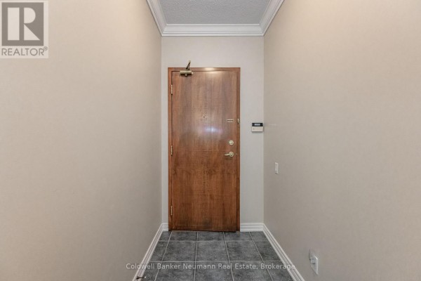 Bathroom - 409 - 60 Old Mill Road, Oakville, ON L6J7V9 Photo 4