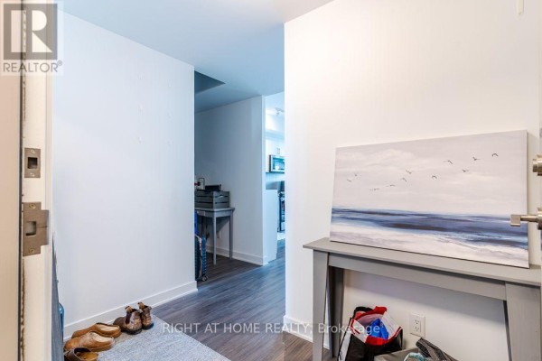 Den - 409 - 681 Yonge Street, Barrie, ON L4N4E8 Photo 4