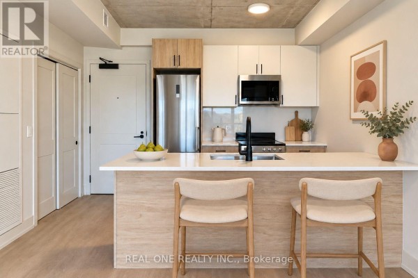 Kitchen - 409 - 810 King Street W, Hamilton, ON L8S0A7 Photo 3