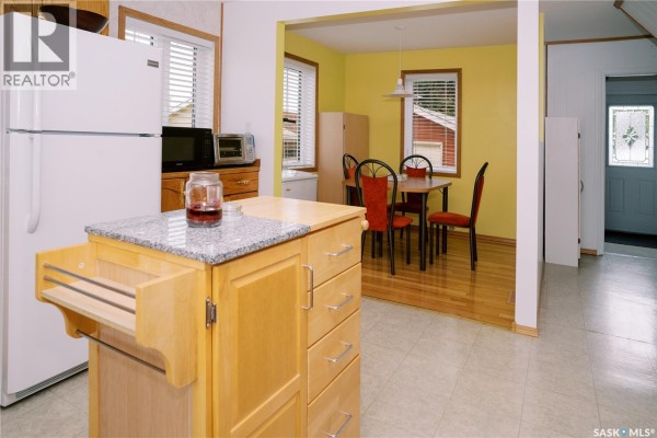 Dining room - 409 5th Avenue, Rosthern, SK S0K3R0 Photo 3