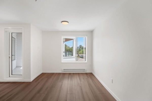 409 6270 Gooseberry Drive, Surrey, BC V3S0B7 Photo 5