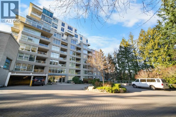 409 9232 University Crescent, Burnaby, BC V5A0A3 Photo 2