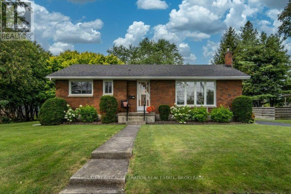 409 Dundas Street W, Greater Napanee