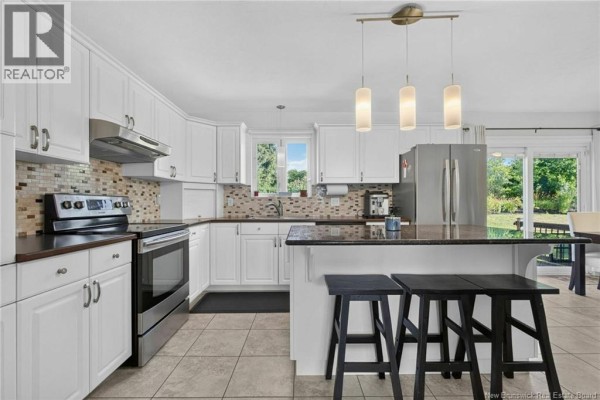 4pc Bathroom - 409 Gaspe, Dieppe, NB E1A6V8 Photo 5