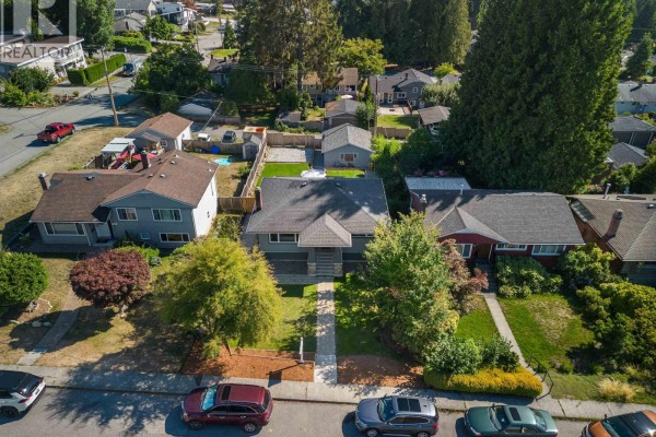 409 W 27th Street, North Vancouver, BC V7N2H7 Photo 4