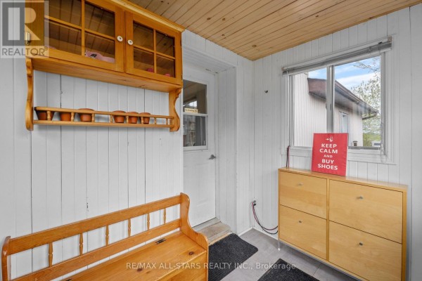 Primary Bedroom - 4094 Highway 35, Kawartha Lakes, ON K0M1G0 Photo 5