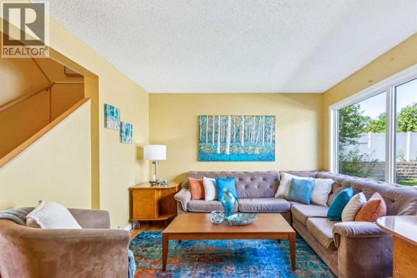 Living room - 41, 999 Canyon Meadows Drive Sw, Calgary, AB T2W2S6 Photo 2