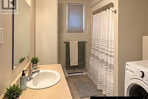 Kitchen - 41-43 Napoleon Street, Dieppe, NB E1A8N2 Photo 5