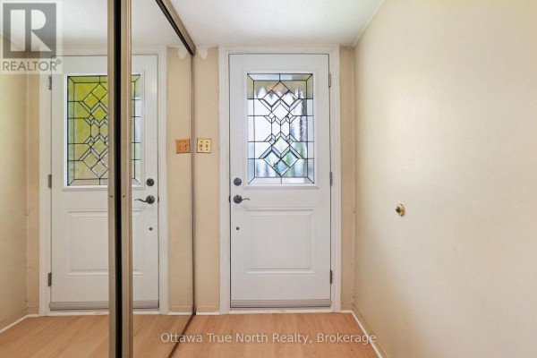 41 Aldgate Crescent, Ottawa Photo 3
