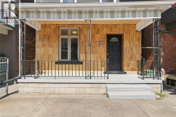 41 Barnesdale Avenue N, Hamilton, ON, photo 3