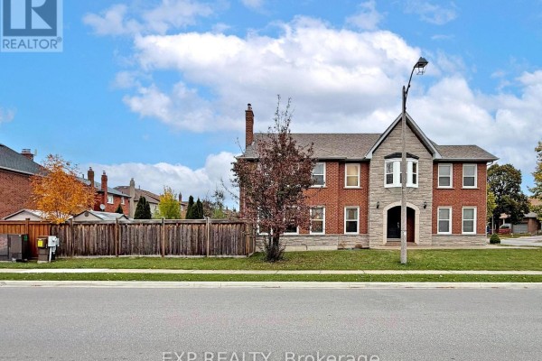 Living room - 41 Bobcat Street, Brampton, ON L6R1C8 Photo 3