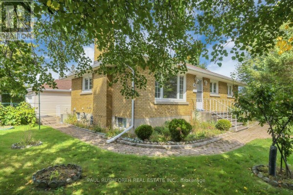 Kitchen - 41 Capilano Drive, Ottawa, ON K2E6G3 Photo 2