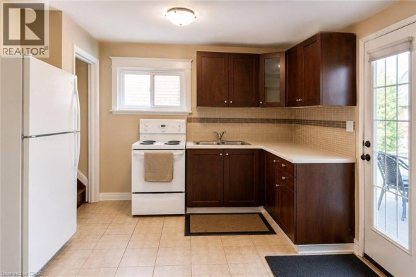 Kitchen - 41 Carrick Avenue Unit# 2, Hamilton, ON L8M2W2 Photo 4