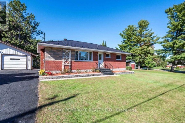 Laundry room - 41 Centre Street W, Petawawa, ON K8A7E8 Photo 2