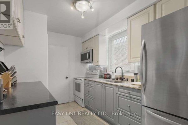 41 Churchill Avenue, Toronto, ON M2N1Y6 Photo 5