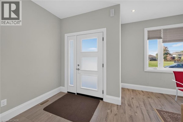 Recreation room - 41 Eleanor Avenue, Hamilton, ON L8W1C7 Photo 4