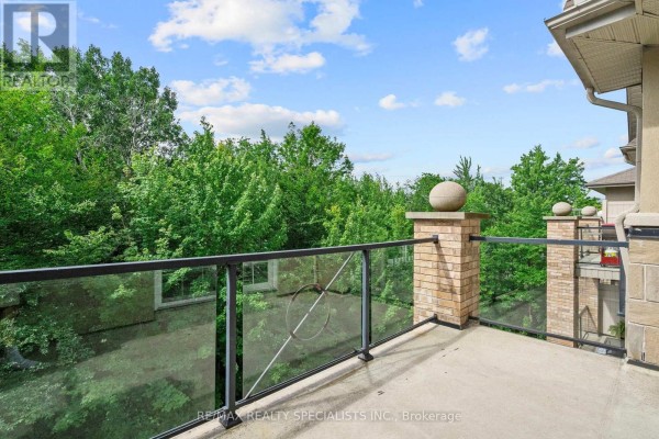 408 - 41 Ferndale Drive S, Barrie, ON, photo 2