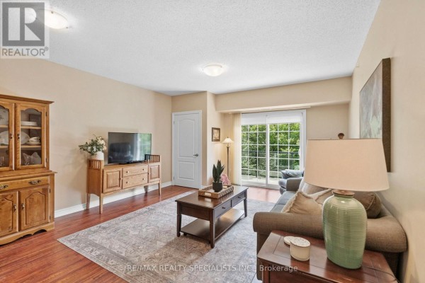 408 - 41 Ferndale Drive S, Barrie, ON, photo 3