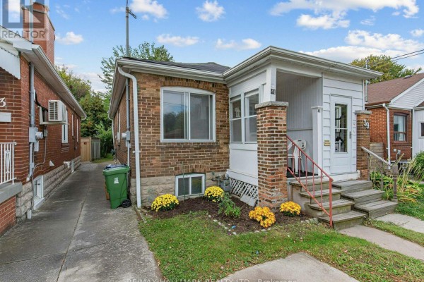 Bedroom - 41 Gowan Avenue, Toronto, ON M4K2C8 Photo 4