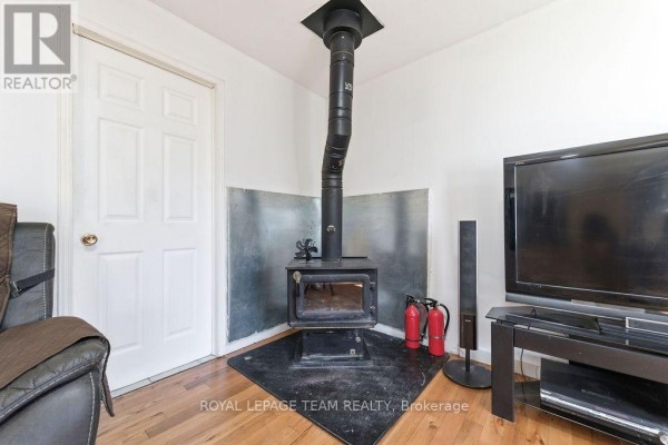 Living room - 41 Harrison Trail, Greater Madawaska, ON K0J2R0 Photo 4