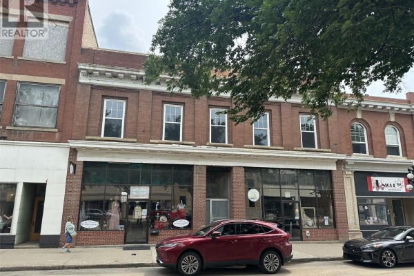41 High Street W, Moose Jaw, SK, photo 3