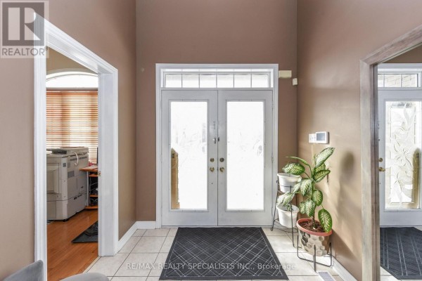 Den - 41 Madronna Gardens, Brampton, ON L7A2V9 Photo 4