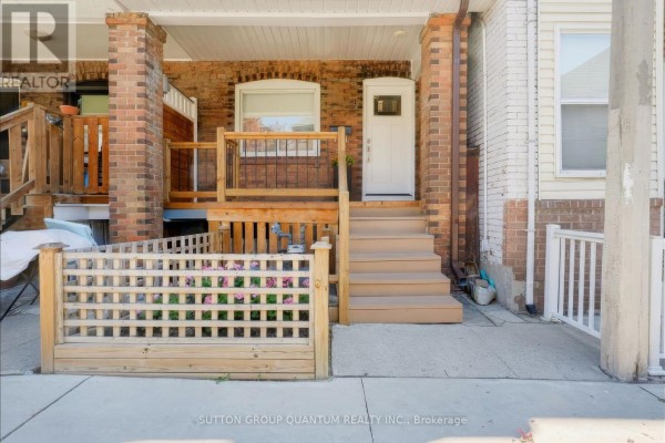 41 Manning Avenue, Toronto