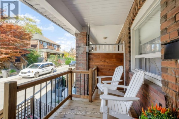 Kitchen - 41 Manning Avenue, Toronto, ON M6J2K3 Photo 3