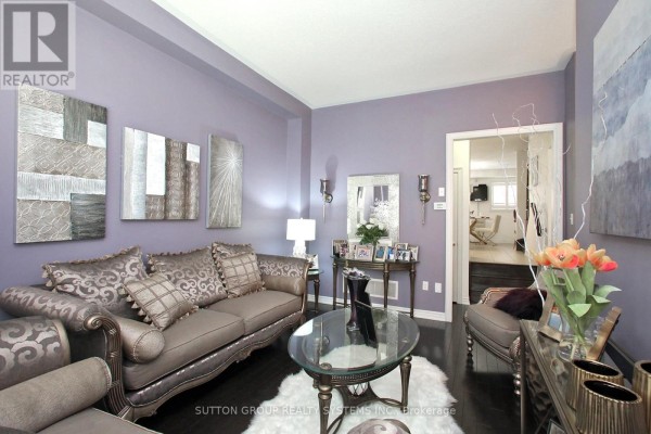 Bedroom 2 - 41 Martinworth Lane, Ajax, ON L1Z0L1 Photo 4
