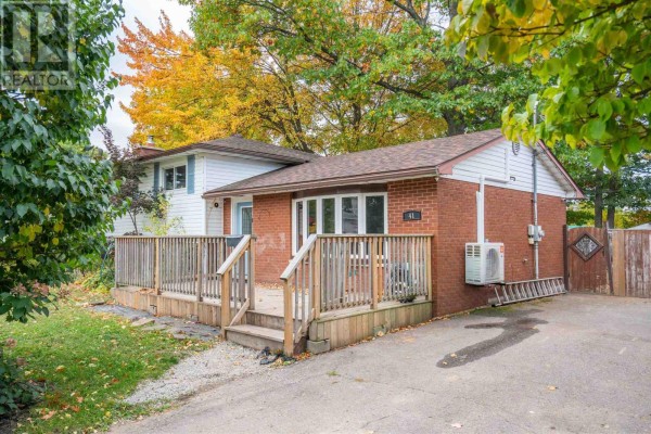 Living room - 41 Peach Dr, Sault Ste  Marie, ON P6B5N3 Photo 2