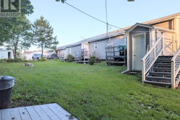 41 Pleasant Avenue, Stephenville, NL A2N1R9 Photo 4