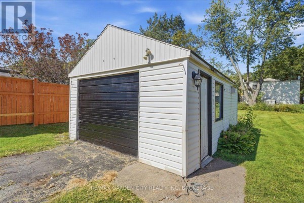 Laundry room - 41 Port Robinson Road, Pelham, ON L0S1E0 Photo 3