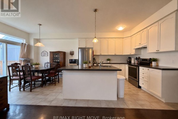 Kitchen - 41 Primeau Crescent, Kawartha Lakes, ON K9V0M6 Photo 3