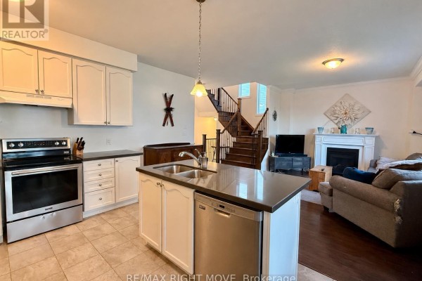 Dining room - 41 Primeau Crescent, Kawartha Lakes, ON K9V0M6 Photo 4