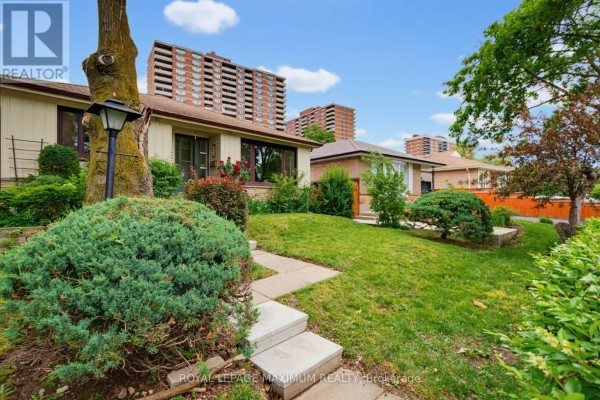 41 Strathavon Drive, Toronto, ON, photo 3