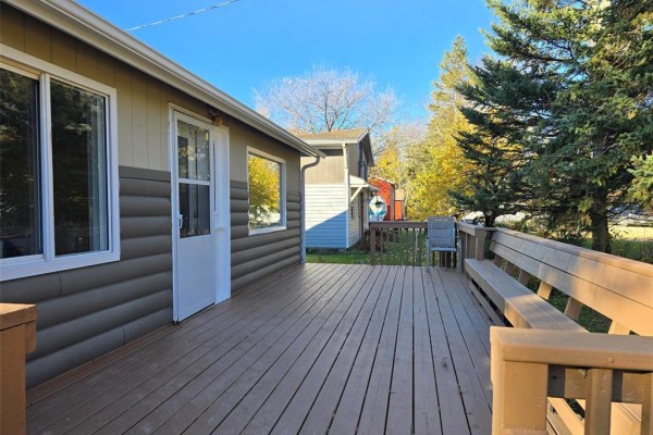 Sunroom - 41 Vaughan Avenue, Gimli, MB R0C1B0 Photo 5