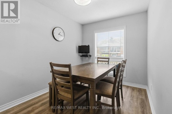 Living room - 41 Winterfold Drive, Brampton, ON L6V3S8 Photo 4