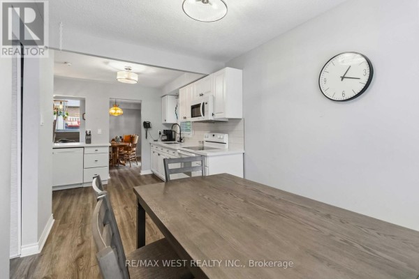 Primary Bedroom - 41 Winterfold Drive, Brampton, ON L6V3S8 Photo 5
