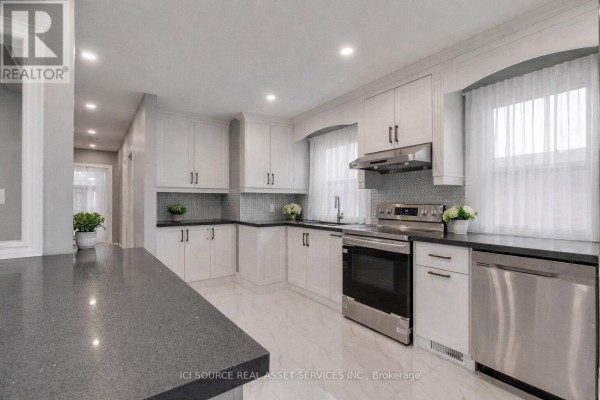 Bedroom 2 - 41 Wishing Well Drive, Toronto, ON M1T1H9 Photo 5