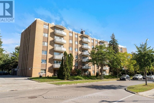 Living room - 410 - 30 Allanhurst Drive, Toronto, ON M9A4J8 Photo 2