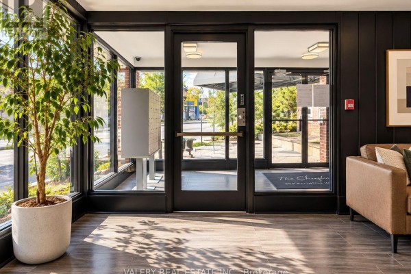 Living room - 410 - 600 Eglinton Avenue W, Toronto, ON M5N1C1 Photo 2