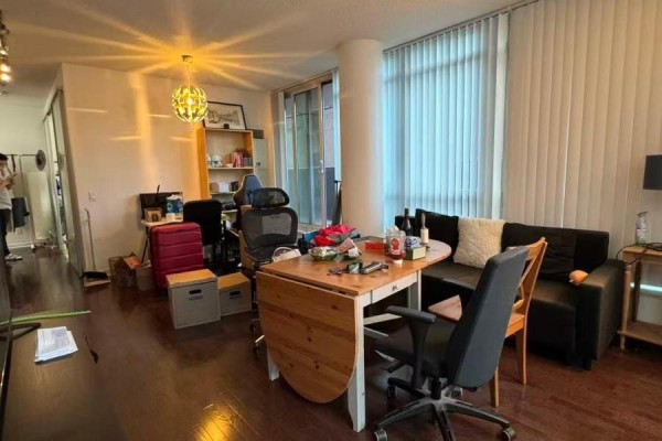 Bedroom 2 - 410 - 770 Bay Street, Toronto, ON M5G1N6 Photo 5