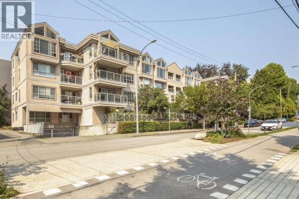 410 525 Agnes Street, New Westminster, BC, photo 2