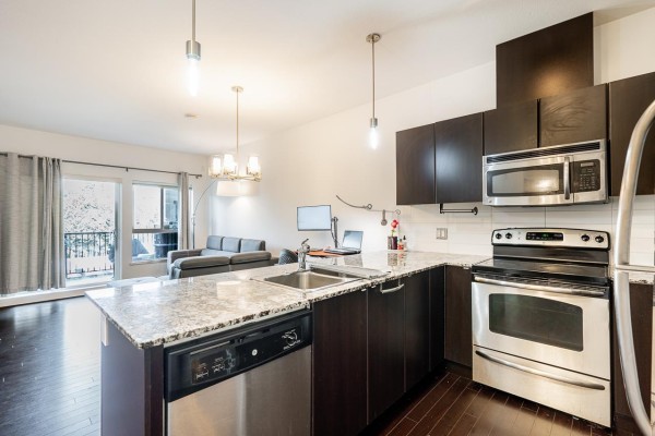 410 9655 King George Boulevard, Surrey, BC V3T0C7 Photo 5