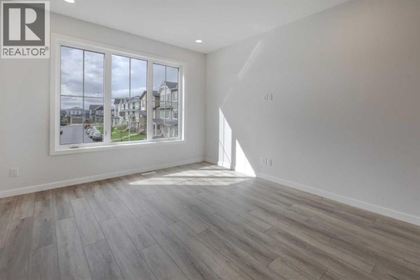 410 Carringvue Grove Nw, Calgary, AB, photo 3