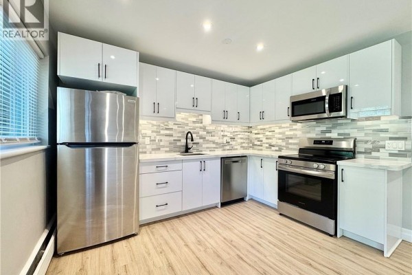 Kitchen - 410 Hazel Street Unit# 303, Waterloo, ON N2L3P7 Photo 3