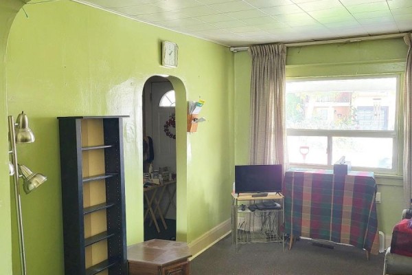 Primary Bedroom - 410 Silverthorn Avenue, Toronto, ON M6M3H2 Photo 4