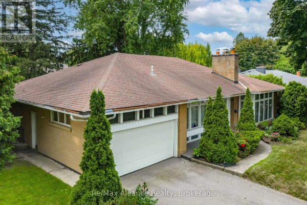 410 The Kingsway, Toronto, ON, photo 3