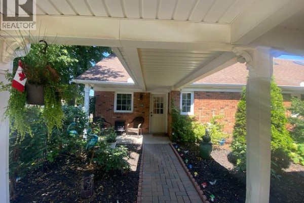Den - 4101 Diana Park, Vineland, ON L0R2C0 Photo 2
